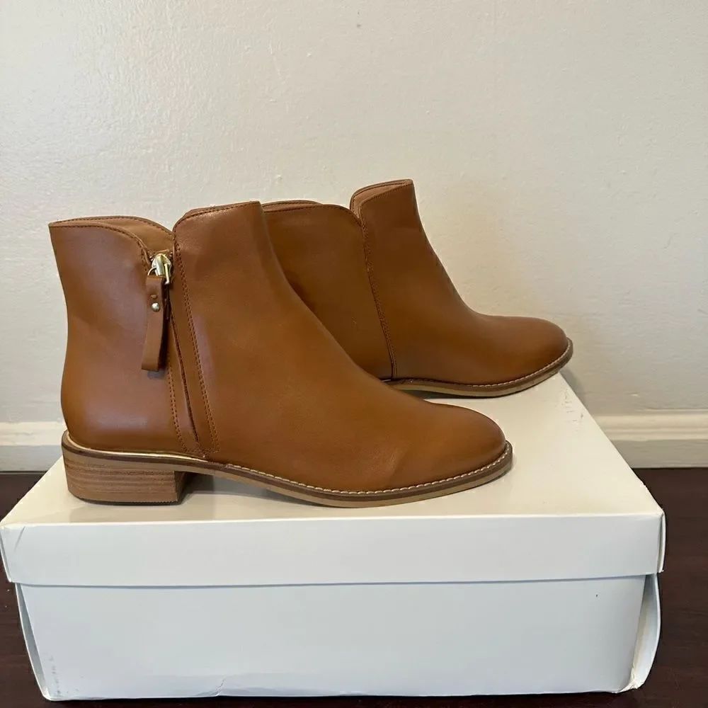 Crevo Eileen Women’s soft genuine leather zip ankle boot size 8, NIB - Picture 9 of 12